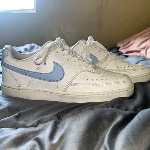 Nike blue and white court version low womens sneakers size 5.5 (worn once)